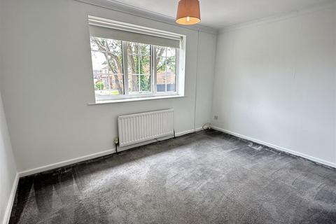 69 Biddick Close, Stockton-on-tees, TS19 0UJ