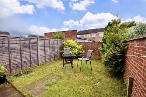 3 bedroom end of terrace house for sale, Meadway, Leighton Buzzard, LU7 3UY