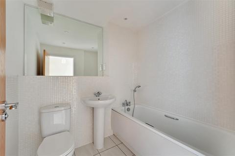 4 bedroom house for sale, Barrow Gardens, Redhill RH1