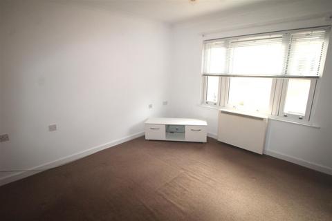 1 bedroom flat to rent, West Street, Worthing BN11