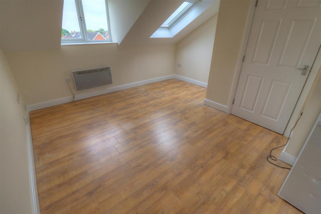 Feckenham Road, Astwood Bank 1 bed apartment £650 pcm (£150 pw)