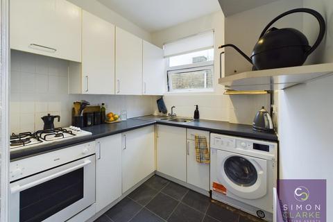 2 bedroom flat to rent, Willingdon Road, Wood Green, N22