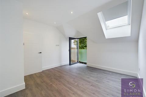 2 bedroom apartment to rent, High Road, Whetstone, N20