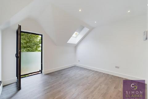 2 bedroom apartment to rent, High Road, Whetstone, N20