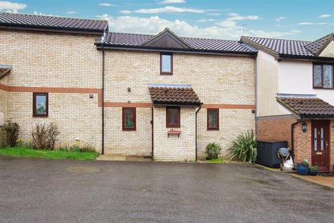 2 bedroom terraced house for sale, Foresters Close, Cheshunt