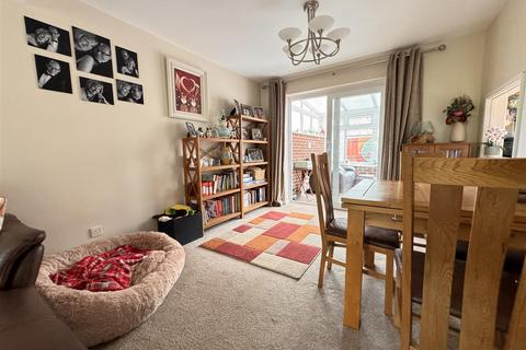 73 Elmore, Swindon, SN3 3TN