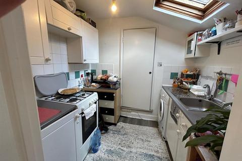1 bedroom flat to rent, Forest Road, London N9