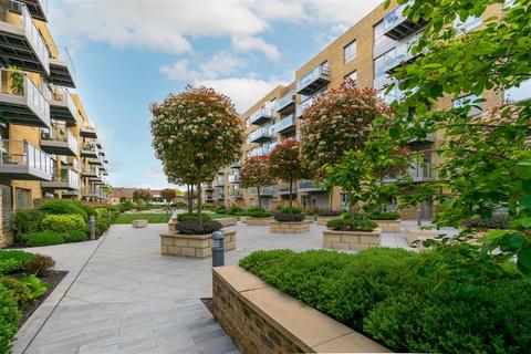 1 bedroom apartment for sale, Compass Court, Smithfield Square, Hornsey, N8