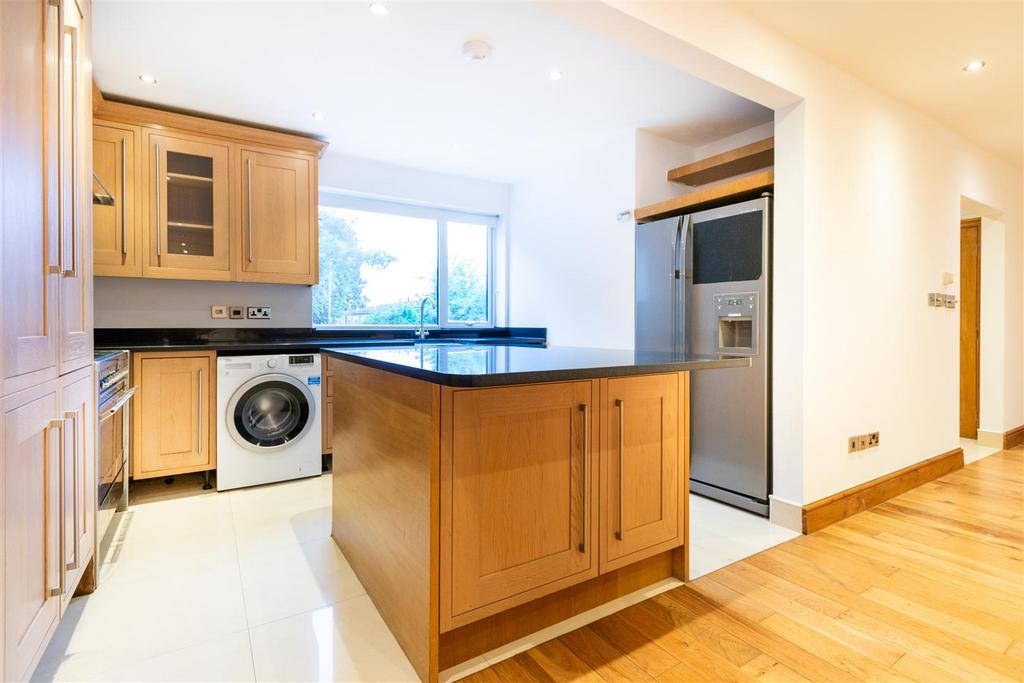 Kitchen (1 of 1)-2.jpg