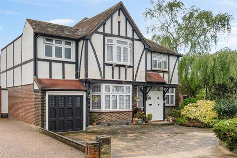 5 bedroom detached house for sale, Oakleigh Gardens, Edgware, HA8