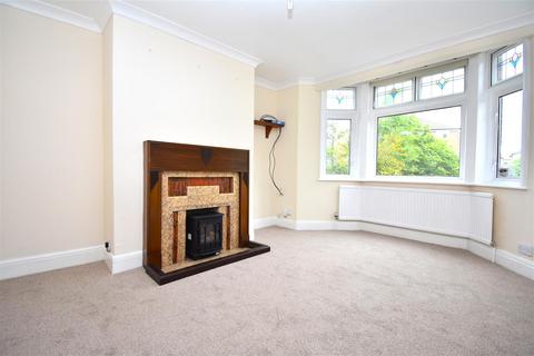 4 bedroom semi-detached house to rent, Melwood Grove, York