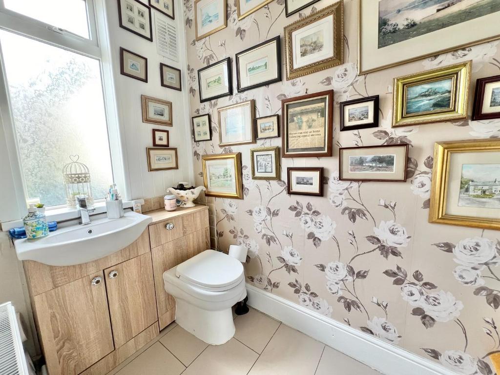 Cloakroom/WC