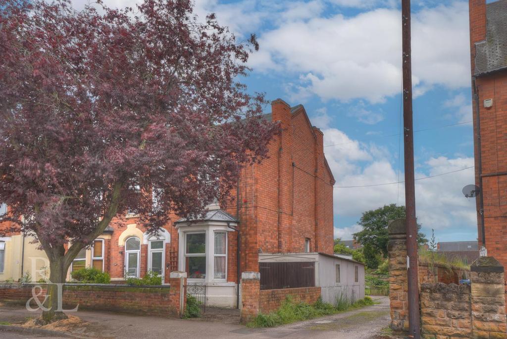 Patrick Road, West Bridgford, Nottingham 3 bed semidetached house for