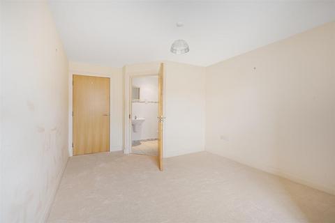 2 bedroom apartment for sale, Manor Court, Hull Road, York, YO10 3EU