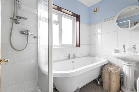 14 Bourne Avenue, Reading, RG2 0DU