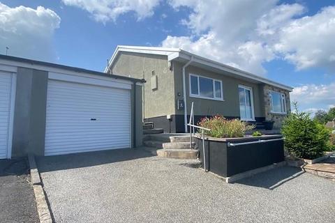 10 Brynglas Crescent, Llangunnor, Carmarthen, SA31 2HT