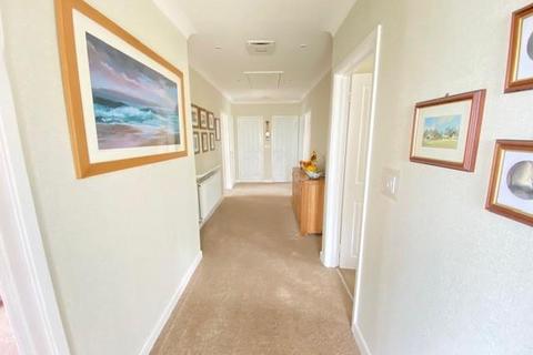 10 Brynglas Crescent, Llangunnor, Carmarthen, SA31 2HT