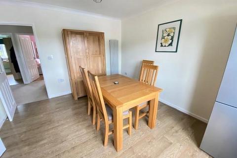 10 Brynglas Crescent, Llangunnor, Carmarthen, SA31 2HT