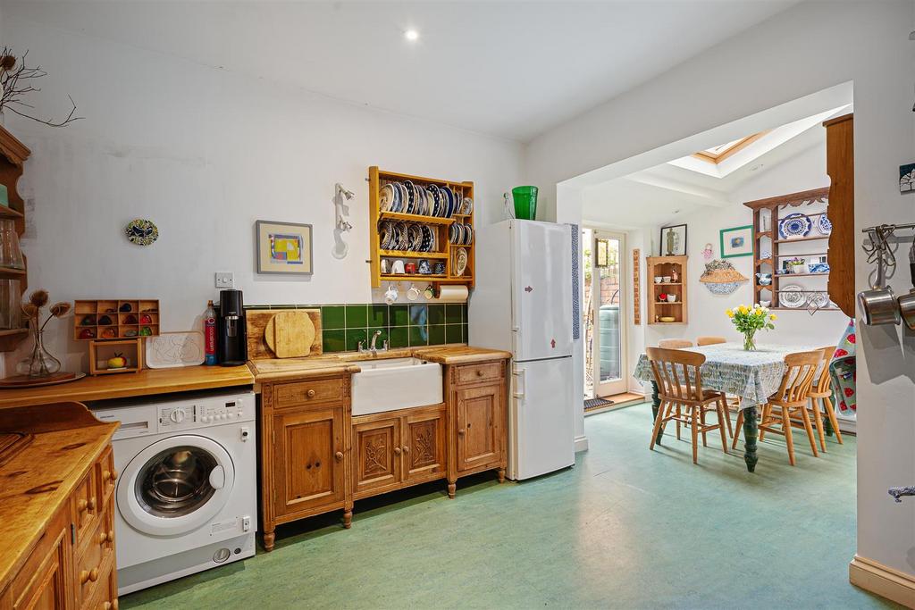 Kitchen dining