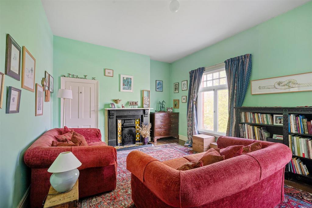Bedroom/sitting room