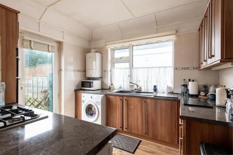 11 Barry Avenue, Bexleyheath, DA7 5LJ