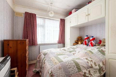 11 Barry Avenue, Bexleyheath, DA7 5LJ