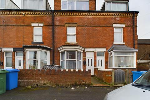4 bedroom terraced house for sale, Fairfield Road, Bridlington