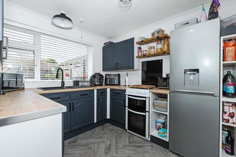 3 bedroom flat for sale, Bushby Close, Sompting, Lancing