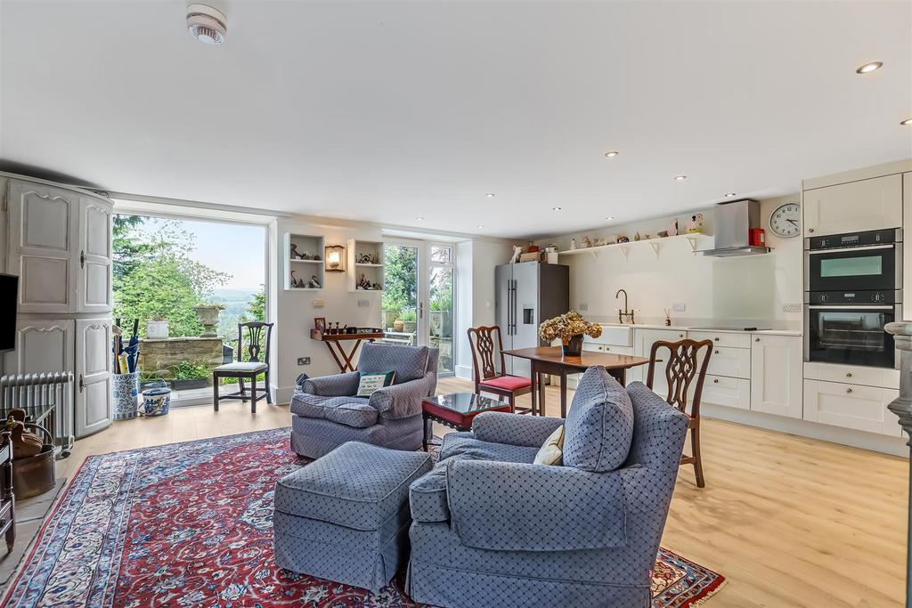 Queens Road, Ilkley LS29 2 bed apartment for sale £275,000