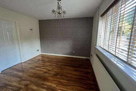 2 bedroom end of terrace house to rent, Swaddale Avenue, Chesterfield