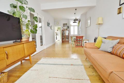 113 Olive Road, London, E13 9PU