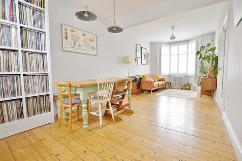 113 Olive Road, London, E13 9PU