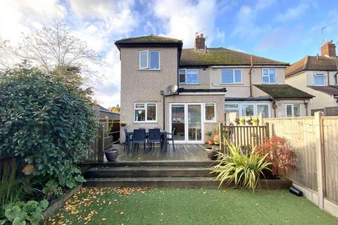 2 Caverleigh Way, Worcester Park, KT4 8DG