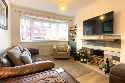 2 Caverleigh Way, Worcester Park, KT4 8DG