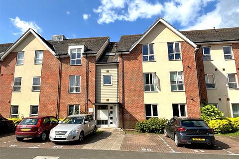 1 bedroom apartment for sale, Harrow Close, Addlestone KT15