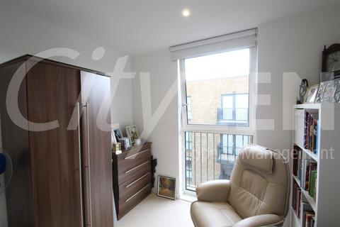 2 bedroom flat to rent, Cleveley Court, Ashton Reach, London SE16