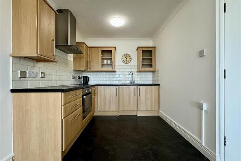 1 bedroom property to rent, Terminus Road, Bexhill-On-Sea TN39