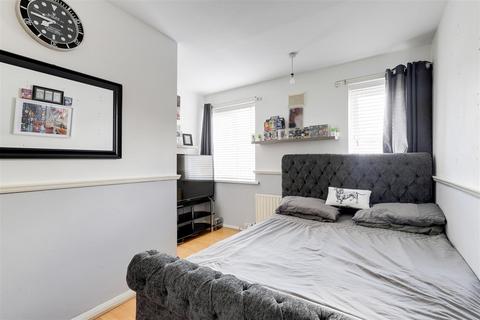 4 bedroom terraced house for sale, Runswick Drive, Arnold NG5
