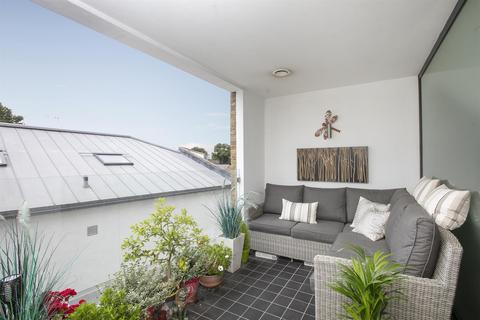 68b Grove Lane, London, SE5 8ST