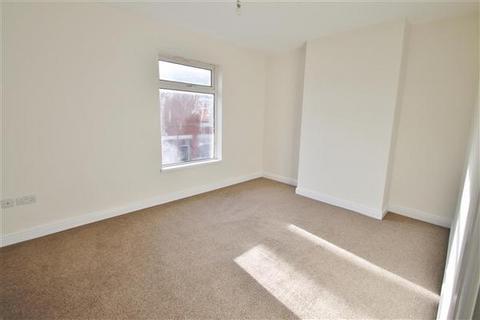 2 bedroom terraced house to rent, Annie Street, Salford
