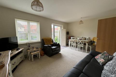 3 bedroom end of terrace house for sale, Milbourne Way, Chippenham SN15