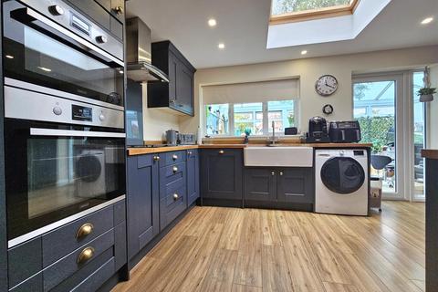 57 Barn Lane, Solihull, B92 7ND
