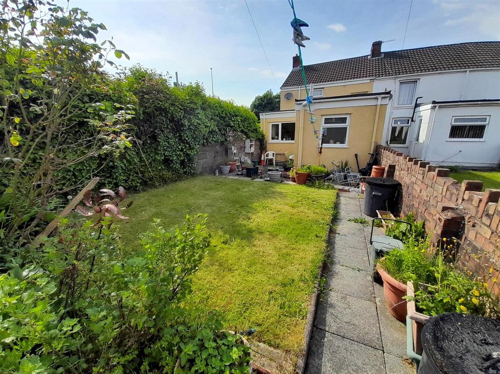 Swansea Road, Llanelli 2 bed end of terrace house for sale £105,000