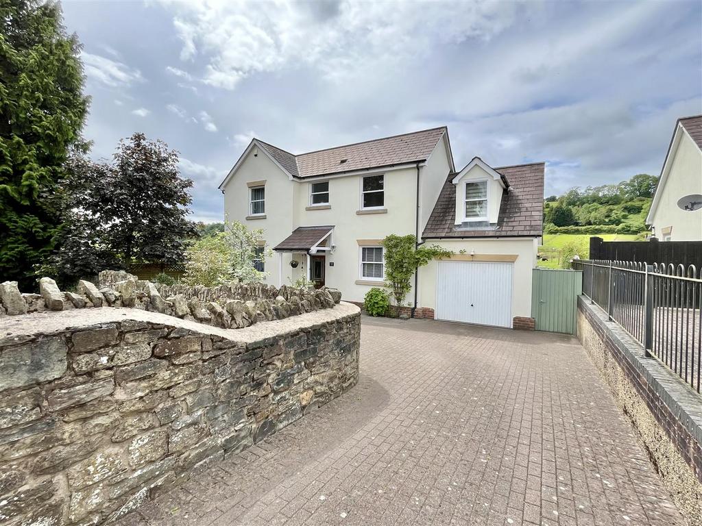 Grange Lane, Cinderford GL14 4 bed detached house for sale £399,950