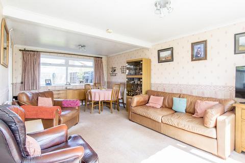 3 bedroom end of terrace house for sale, Carlson Gardens, Lutterworth