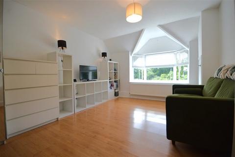 1 bedroom flat to rent, Hawkshill, Dellfield, St Albans