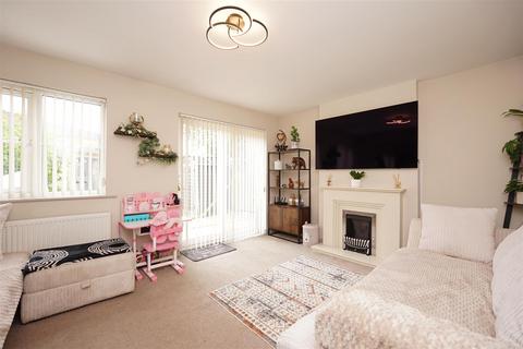 2 Easdale Close, Dalton-in-furness, LA15 8ST