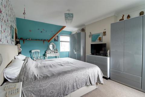 6 Melton Fields, Melton, North Ferriby, HU14 3HE