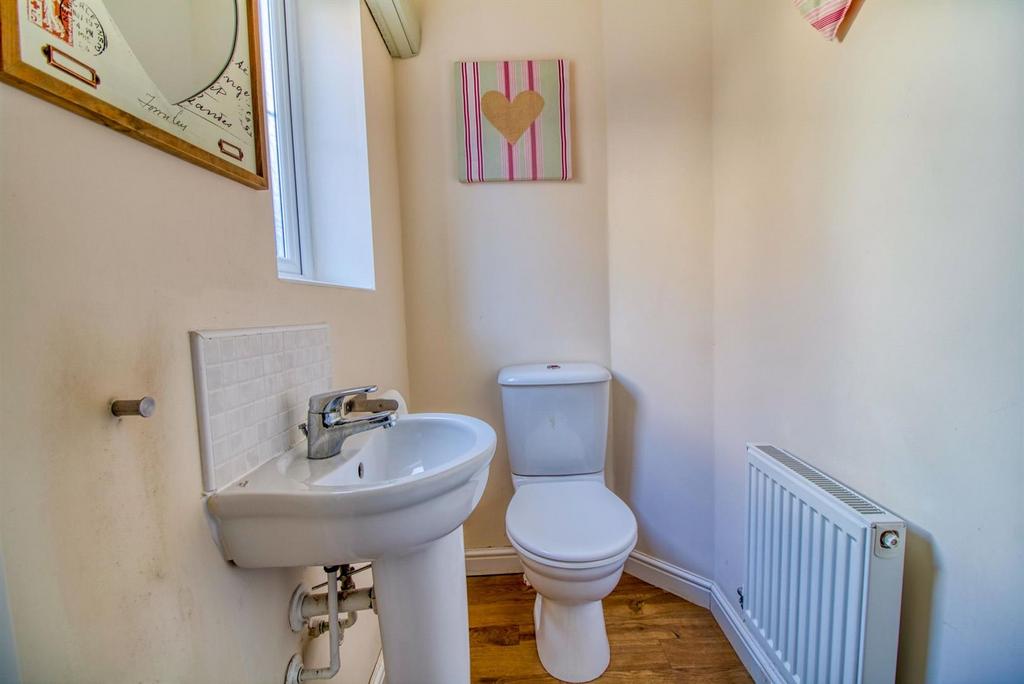 Manor House, Flockton, Wakefield 4 bed townhouse to rent £1,200 pcm