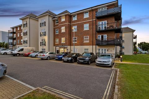 1 bedroom apartment for sale, Sopwith Drive, Farnborough GU14